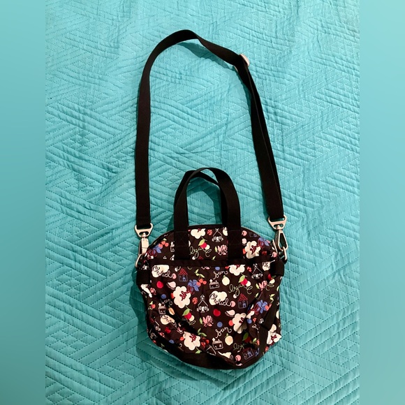 Lesportsac Black Floral Crossbody Bag; Some Corrosion on Metal Clasps - Picture 2 of 7